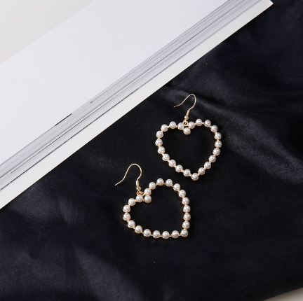 Cute Peach Heart Pearl Pierced Earrings