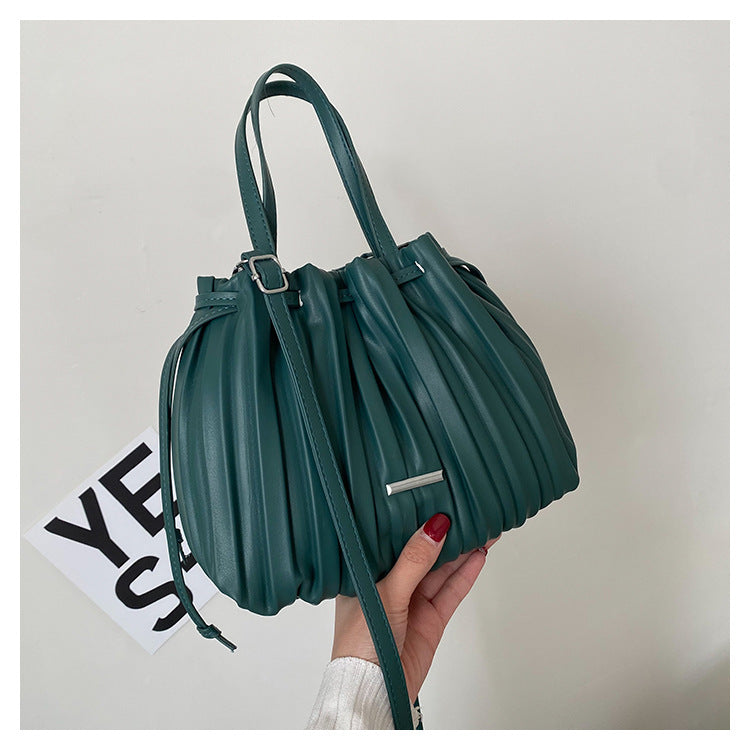 Retro Pleated Cloud Handbag - Simple Casual Style