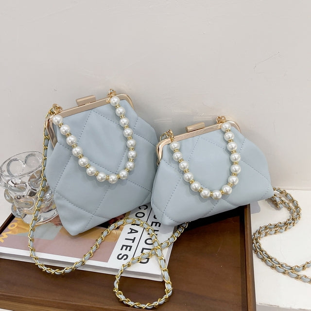 Stylish Pearl Clip Evening Clutch and Crossbody Bag