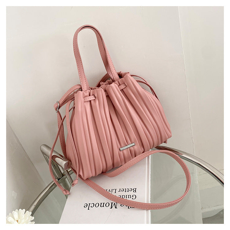 Retro Pleated Cloud Handbag - Simple Casual Style