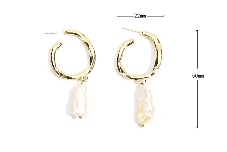 Vintage Pearl Stud Earrings from Dongdaemun