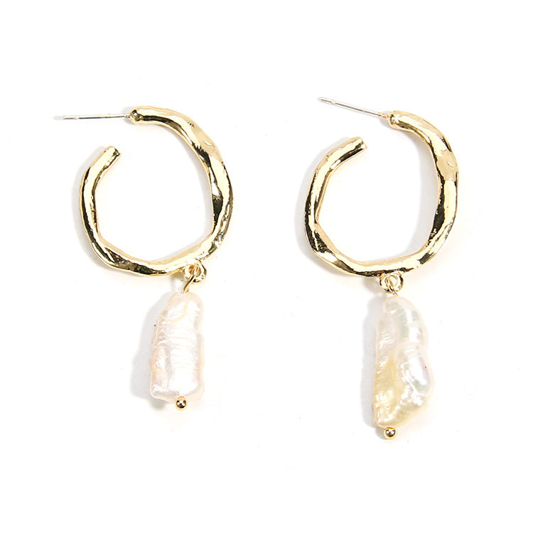 Vintage Pearl Stud Earrings from Dongdaemun