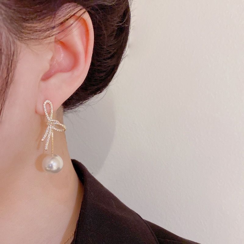 Elegant Bow Pearl Drop Earrings for Women (Versatile)