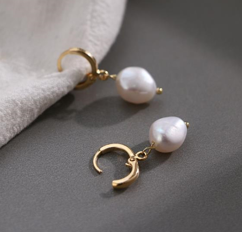 Minimalist Vintage Baroque Freshwater Pearl Earrings