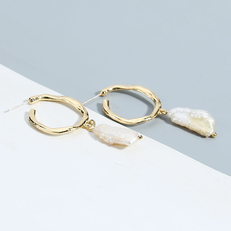 Vintage Pearl Stud Earrings from Dongdaemun