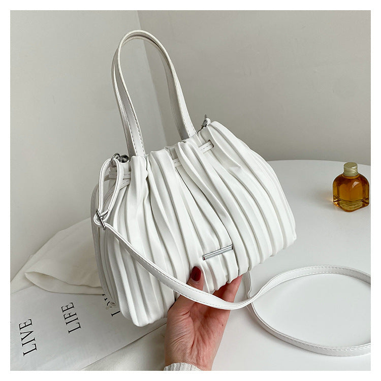 Retro Pleated Cloud Handbag - Simple Casual Style